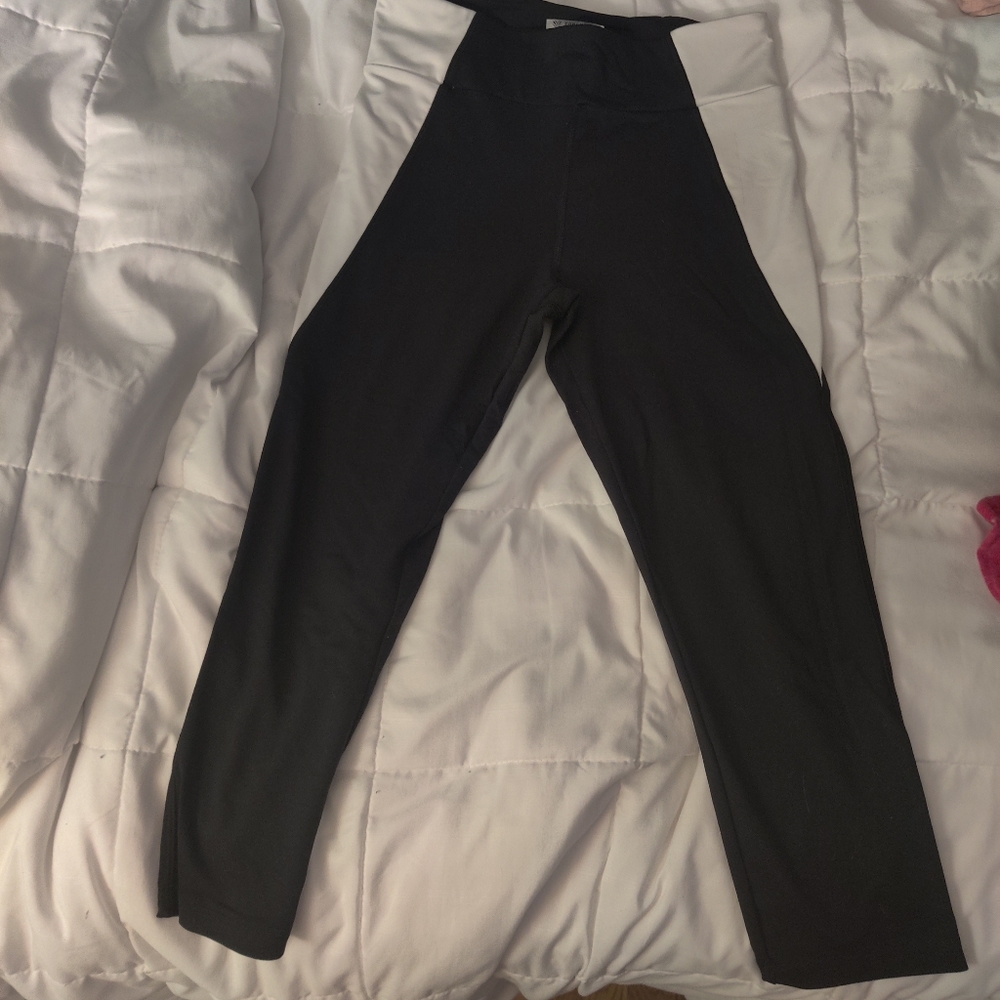 Woman's workout pants with matching bra